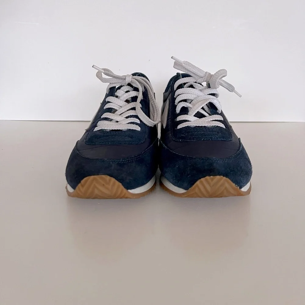 Rocket Dog Women’s Navy/White Suede Leather Athletic Sneakers, 8M